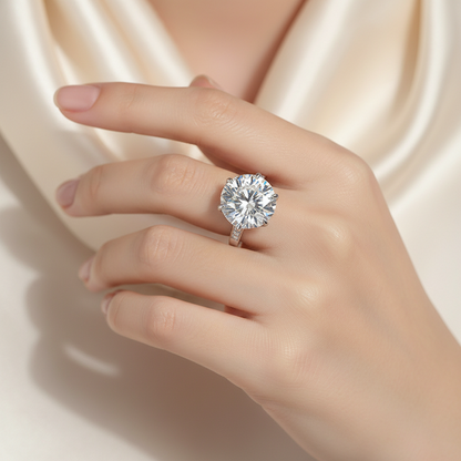 Dollcini 10 Karátos Moissanite Gyűrű – 925 Ezüst, Klasszikus Hatkarmos Foglalat (Állítható Méret)
