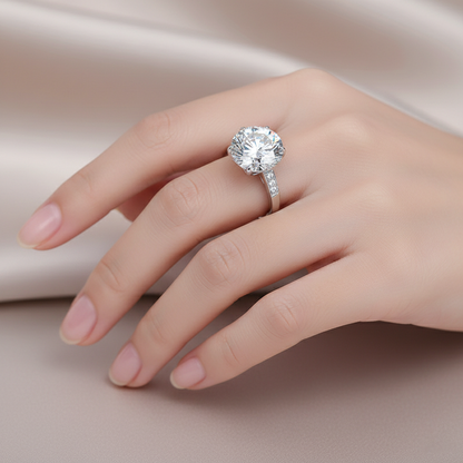 Dollcini 10 Karátos Moissanite Gyűrű – 925 Ezüst, Klasszikus Hatkarmos Foglalat (Állítható Méret)